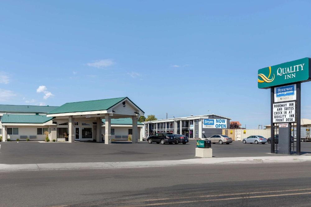 Rodeway Inn & Suites Ontario